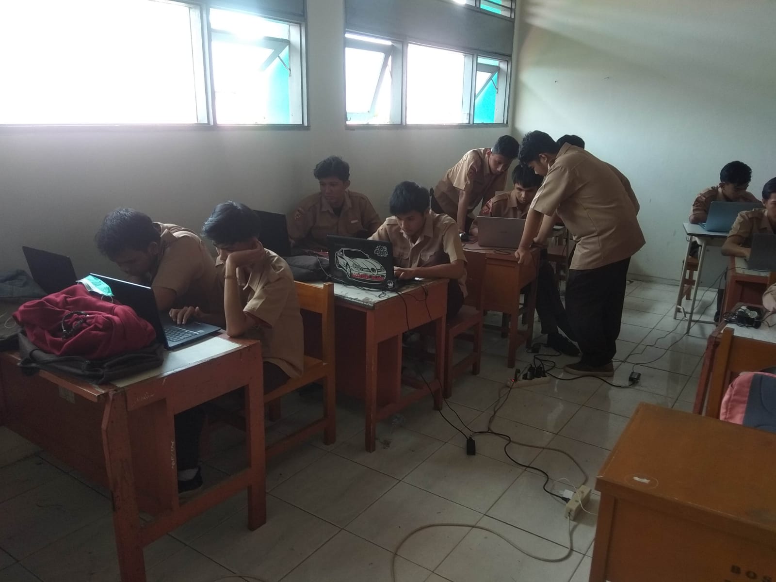 Pelaksanaan PBM Produktif Siswa di Kelas